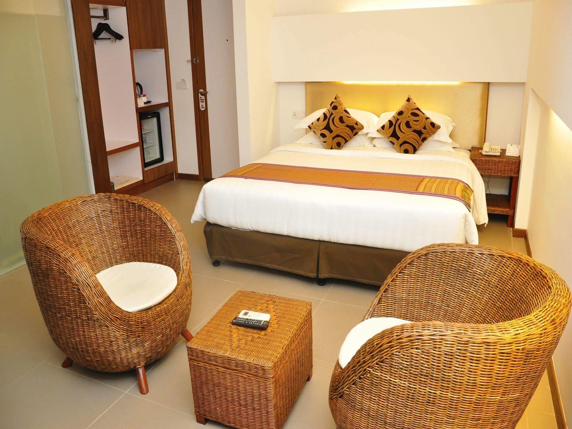 The Rgn City Lodge Rangoon Buitenkant foto